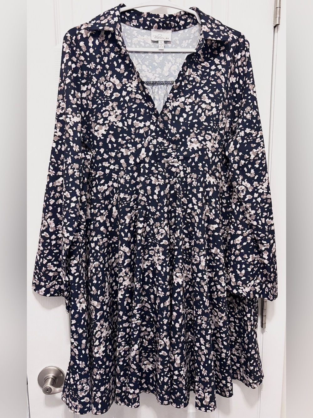 Floral V-Neck Long Sleeve Dress Top - Navy & Cream